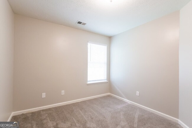 Building Photo - 4801 Lake Park Terrace