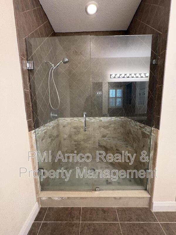 Building Photo - 8611 Olive Moss Ct