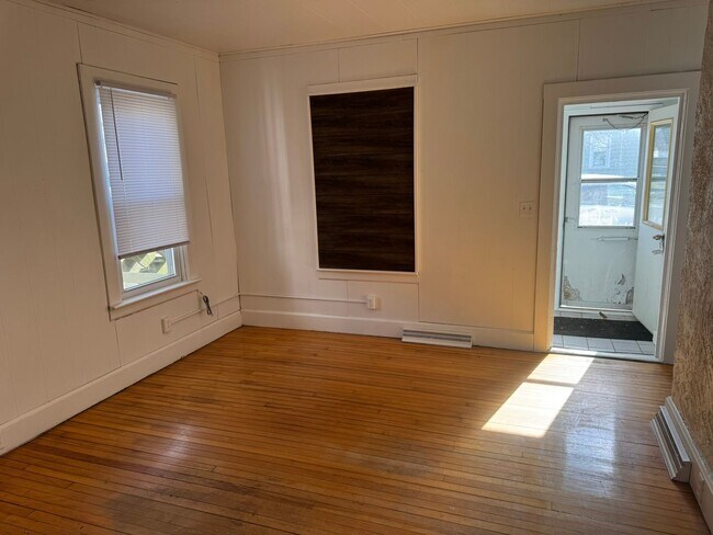 Building Photo - nre1001