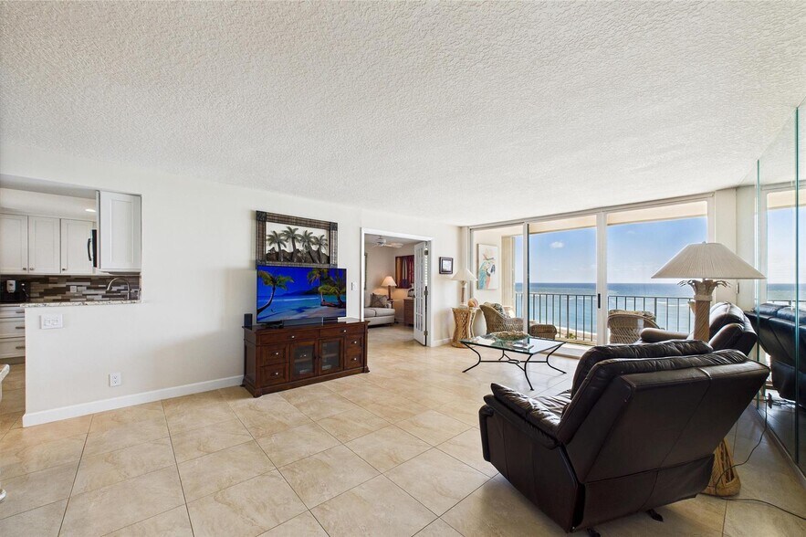 Primary Photo - 100 Ocean Trail Way