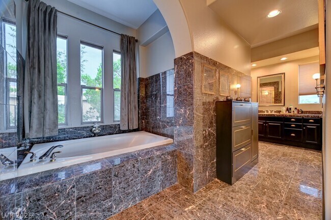 Building Photo - 10212 Stone Briar Ct