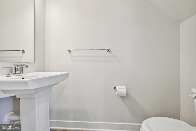 Building Photo - 9389 Edenderry Dr