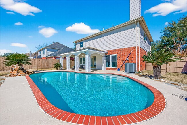 Building Photo - 16535 Oat Mill Dr