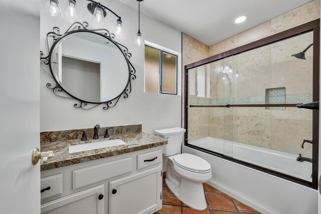 Building Photo - 53475 Avenida Herrera