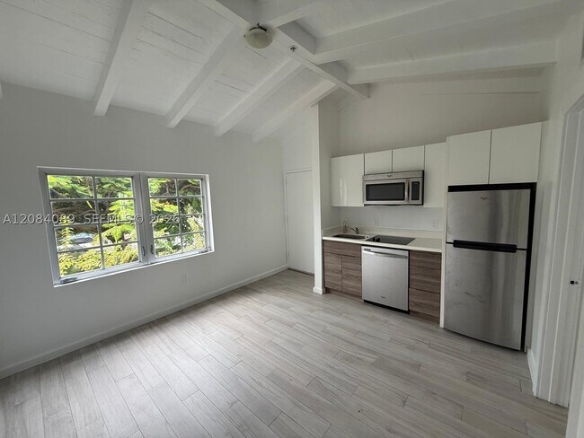 Building Photo - 1450 Meridian Ave