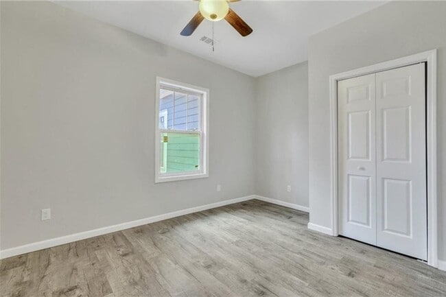 Building Photo - Live Near It All! 3 Bedroom Home in Midtown Savannah