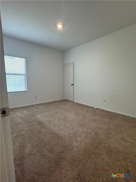 Building Photo - 184 Agate Clf Dr