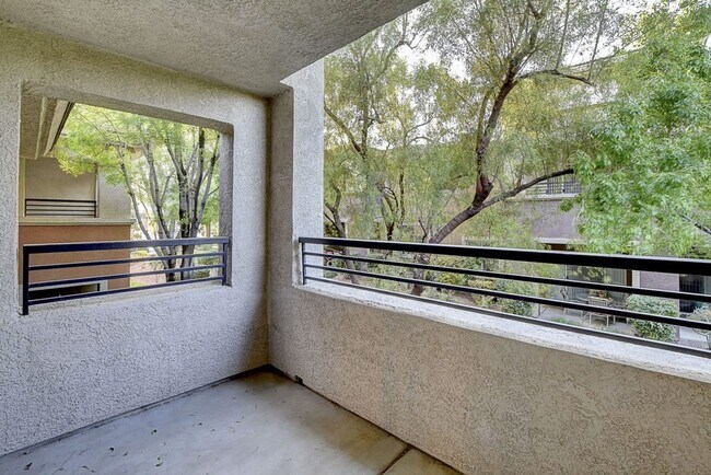 Building Photo - 716 Peachy Canyon Cir