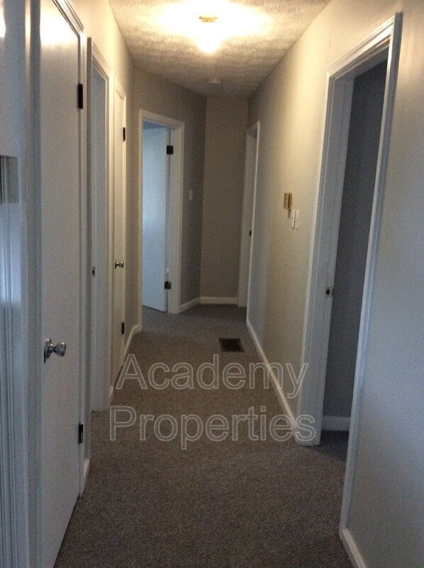 Building Photo - 2308 Kelleytown Rd