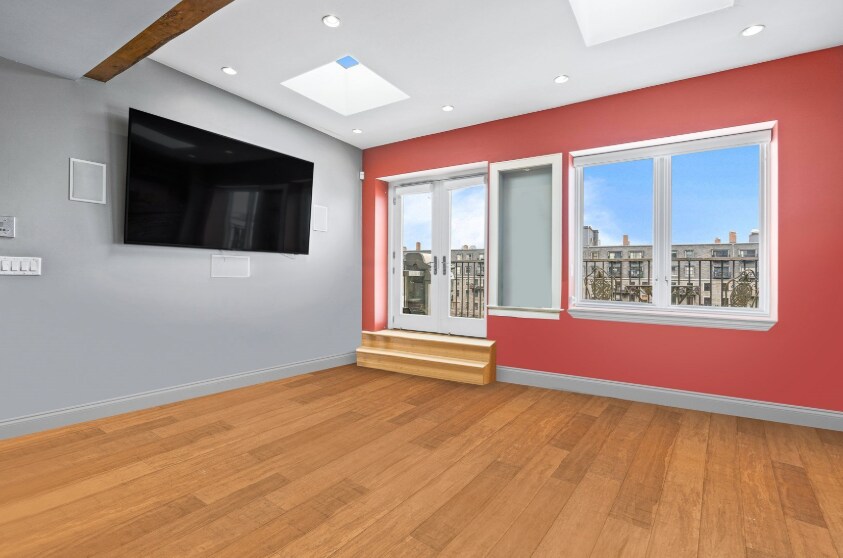 Building Photo - 39 Commercial Wharf