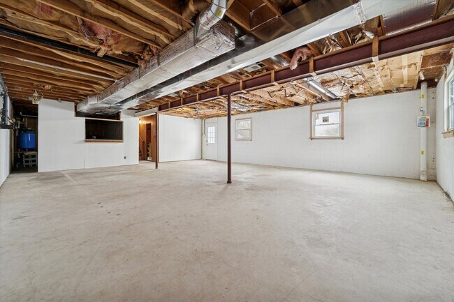 Building Photo - 3 bed 1 Bath Single family home in Valley Township