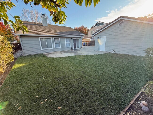 Building Photo - 4675 Christenson St