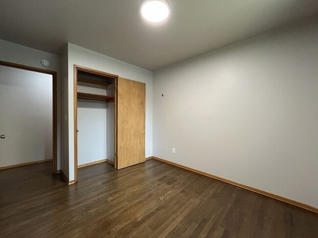 Building Photo - Beautiful 3-Bedroom West Linn Home with Bonus Room, Updated Kitchen and Large Fenced Yard