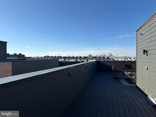 Building Photo - 3119 Pierview Ln