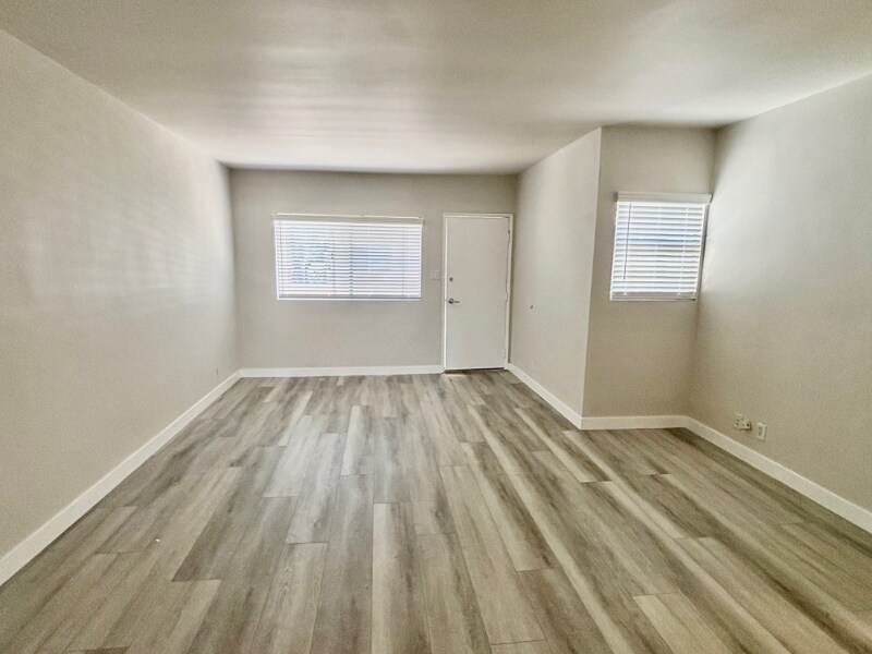 Building Photo - 812 Westmount Dr
