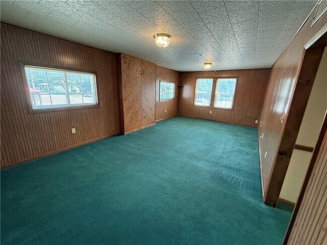 Building Photo - 5895 Heckert Rd