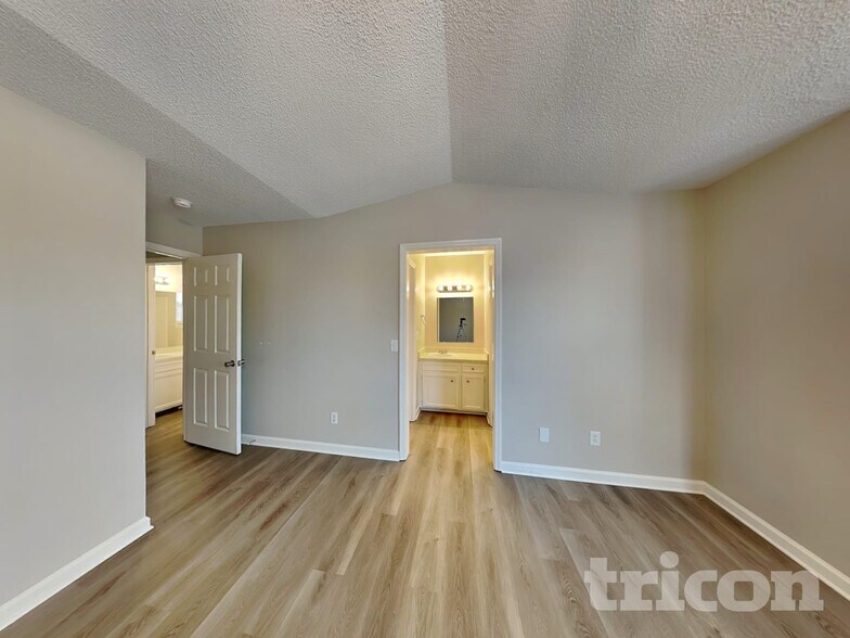 Building Photo - 412 Budby Ct