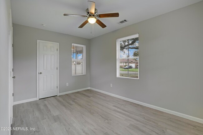 Building Photo - 2908 Broadway Ave