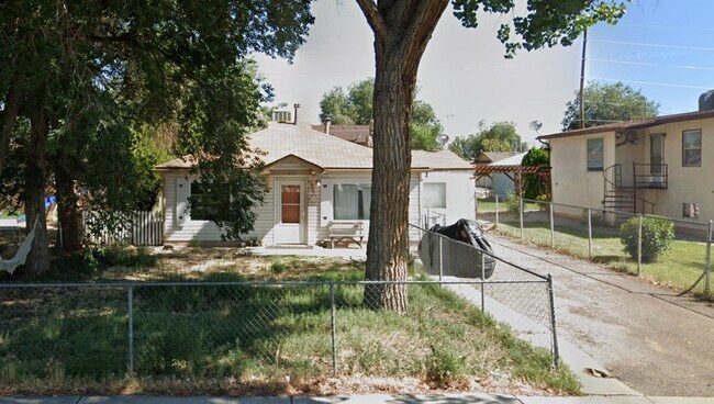 Building Photo - 1824 Rood Ave