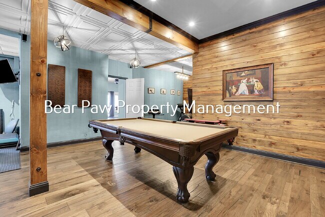 Building Photo - Stunning Home in the Ridge!!