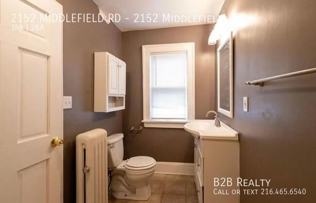 Building Photo - Charming 3 bed 2 bath Property in Prime Lo...