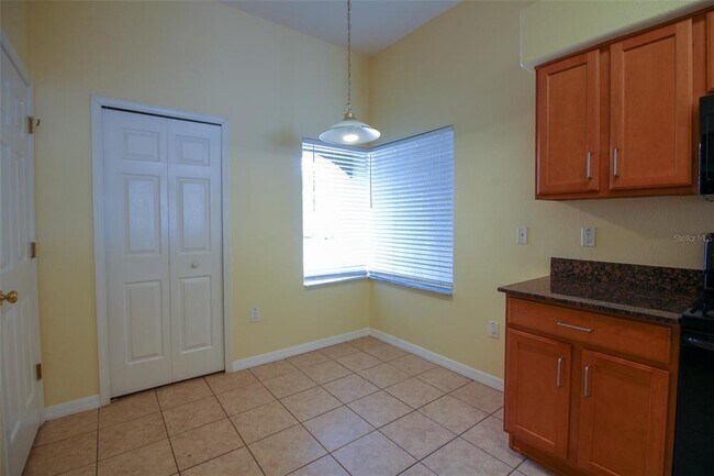 Building Photo - 1702 Holton Rd