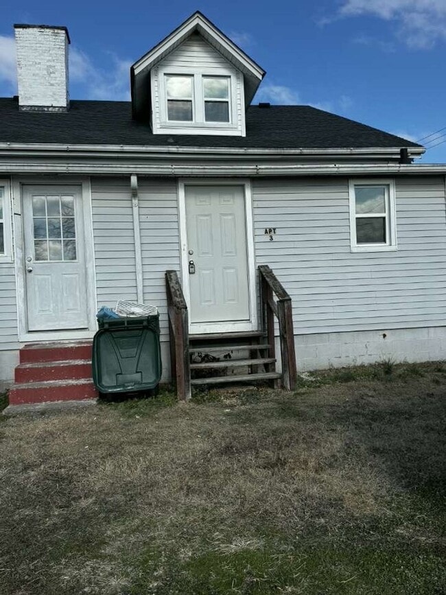 Primary Photo - 25TH ST