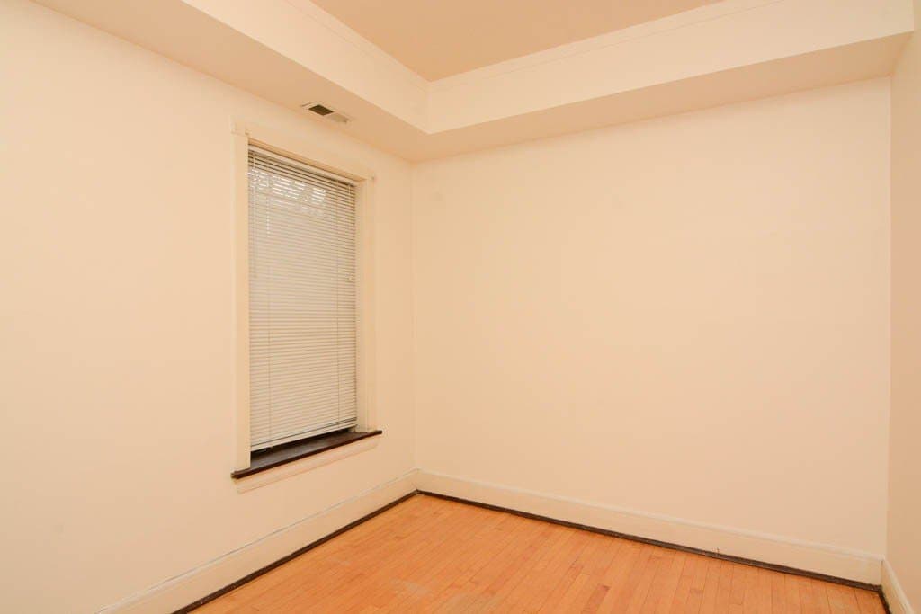 Building Photo - 1309 W Newport Ave