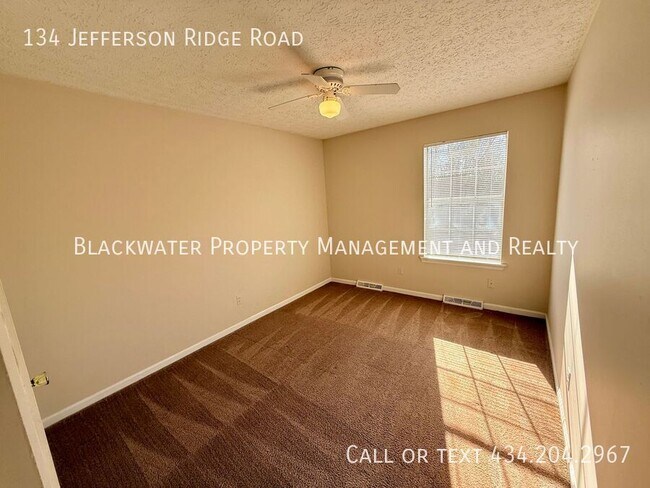 Building Photo - 134 Jefferson Ridge Rd