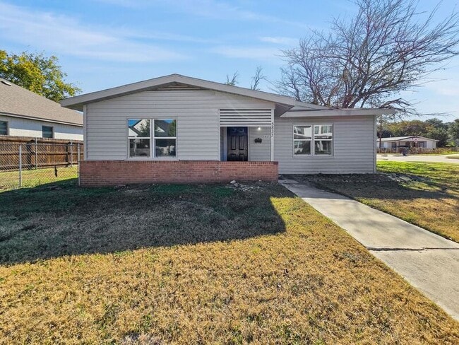 Primary Photo - 5837 Aton Ave