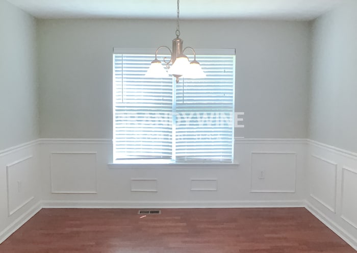 Building Photo - 581 Twin Oaks Ln