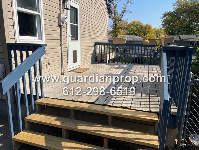 Building Photo - Mounds View House Available Now, Updated K...