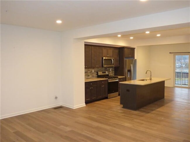 Building Photo - 307 Thurgood Dr