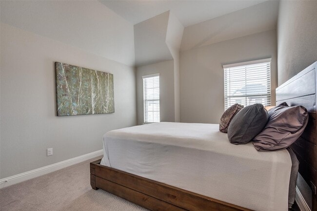 Building Photo - 4211 Curtiss Dr