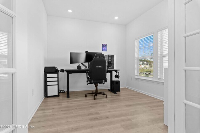 Building Photo - 64 Silver Heron Wy