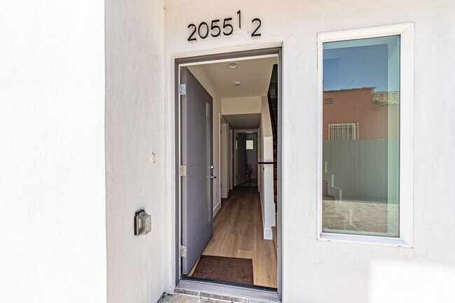 Building Photo - 2055 S Garth Ave