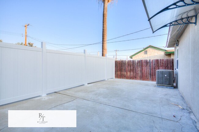 Building Photo - FULLY REMODELED – Front House for Rent (Ba...