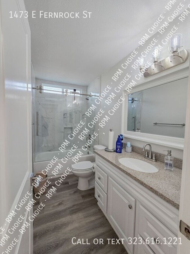 Building Photo - 1473 E Fernrock St