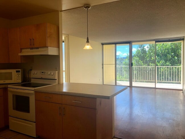 Building Photo - 95-2048-2048 Waikalani Pl
