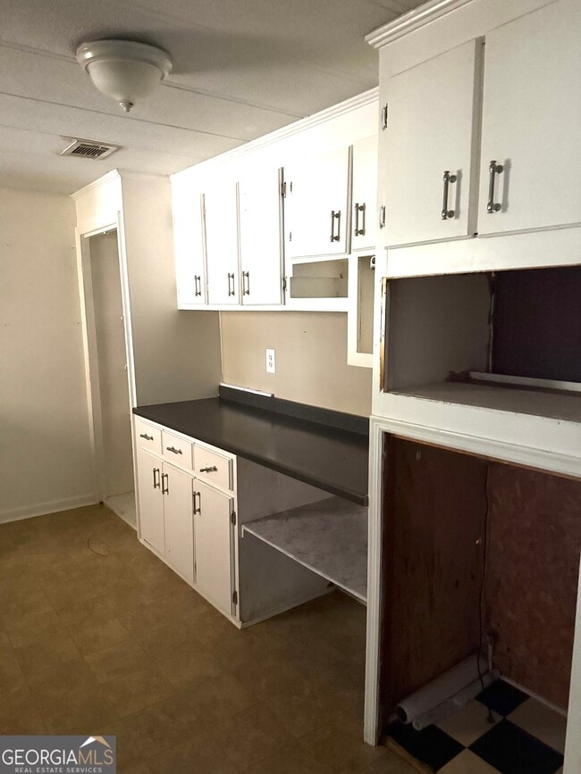 Building Photo - 115 Welcome-To-Arnco