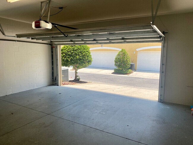 Building Photo - Citrus Park Luxury 3 Bedroom / 2.5 Bathroom Townhome Available 7/1/22