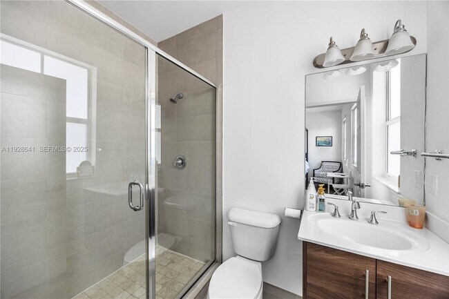 Building Photo - 10470 NW 69th Terrace