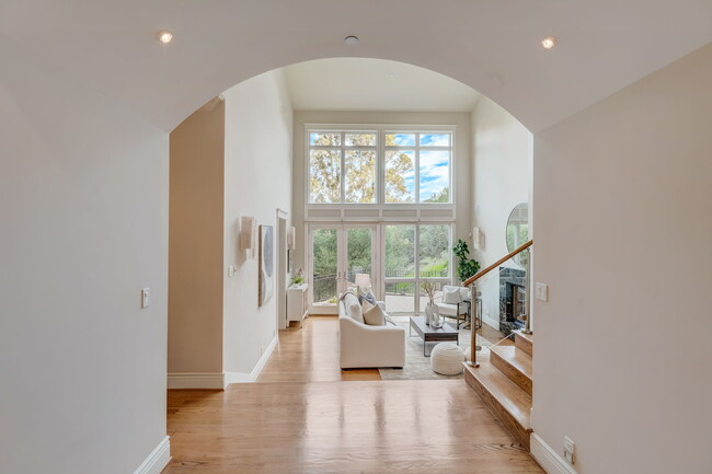 Building Photo - 140 Emerald Estates Ct