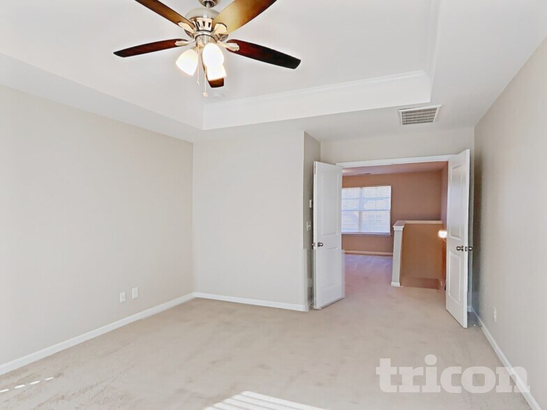 Building Photo - 2906 San Saba St