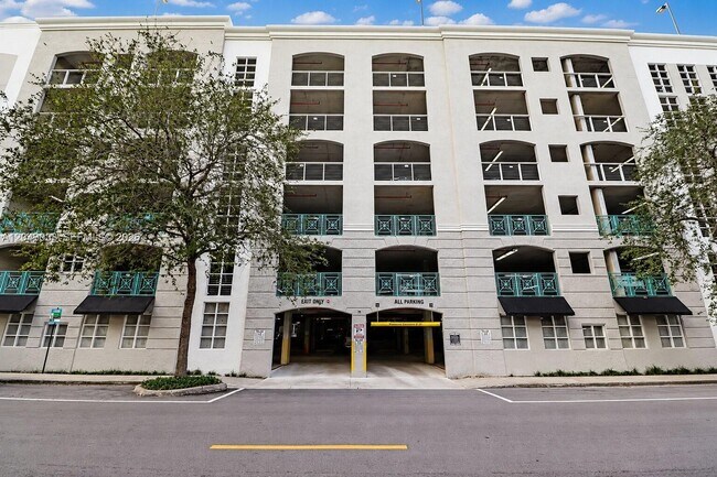 Building Photo - 6001 SW 70th St