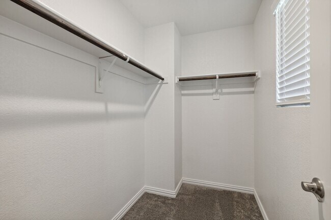 Building Photo - 112 Kirwin Dr