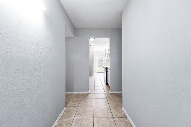 Building Photo - 17611 Poppy Trails Ln
