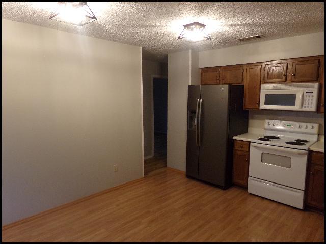 Building Photo - 1801 Mesquite Cir