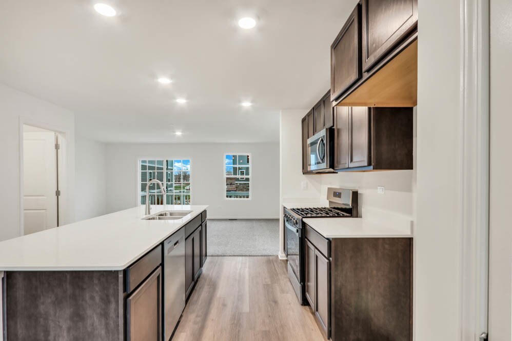 Building Photo - 370 Bridgeview Ct