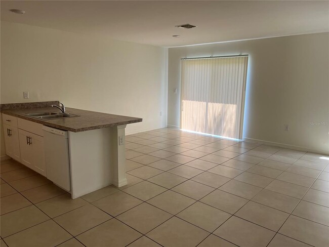 Building Photo - 1042 Bounds St